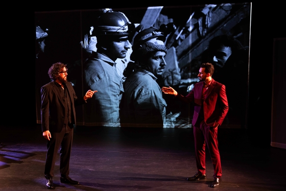 Het Zuidelijk Toneel | Meer dan duizend Woorden | theater | Corrosia | Almere 